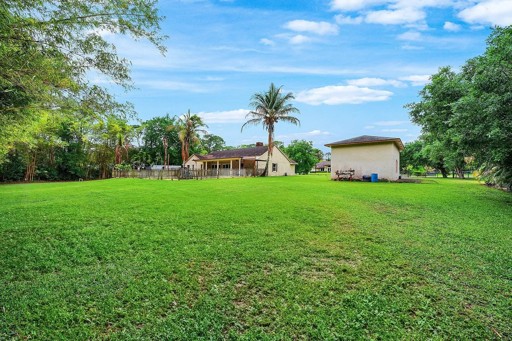 12325 89th Place N West Palm Beach FL 33412