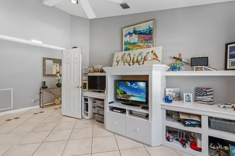 10864 Royal Caribbean Circle Boynton Beach FL 33437