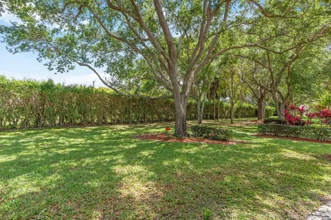 10864 Royal Caribbean Circle Boynton Beach FL 33437