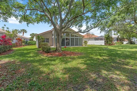 10864 Royal Caribbean Circle Boynton Beach FL 33437