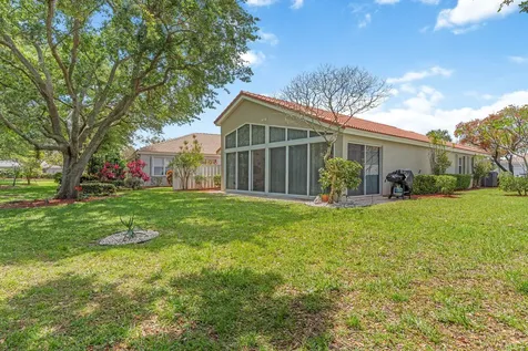 10864 Royal Caribbean Circle Boynton Beach FL 33437