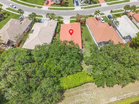 10864 Royal Caribbean Circle Boynton Beach FL 33437
