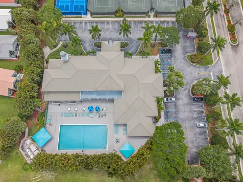 10864 Royal Caribbean Circle Boynton Beach FL 33437