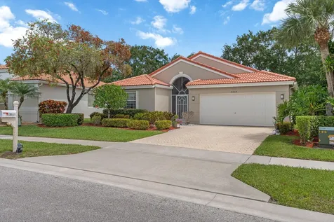 10864 Royal Caribbean Circle Boynton Beach FL 33437