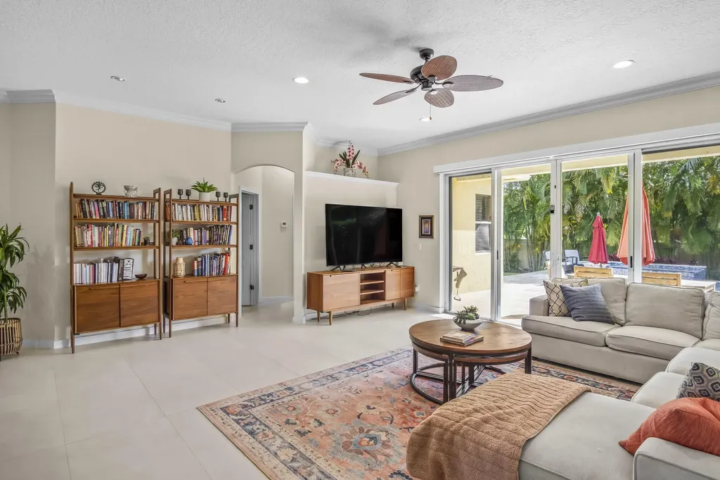 48 Lake Eden Drive Boynton Beach FL 33435