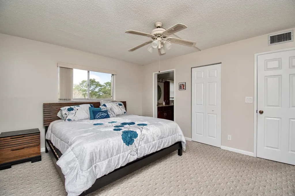 7286 Huntington Lane Delray Beach FL 33446
