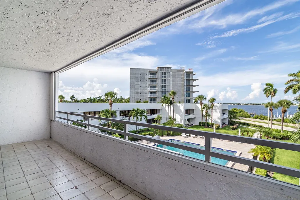 3701 S Flagler Drive West Palm Beach FL 33405