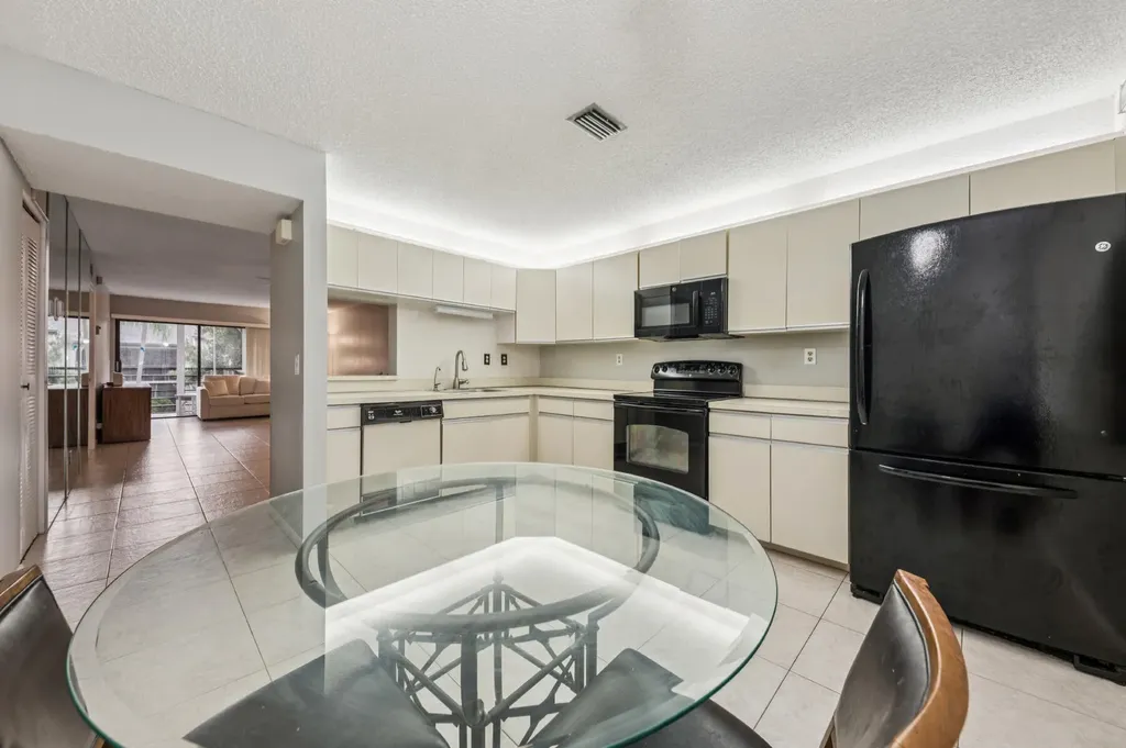 5040 Rose Hill Drive Boynton Beach FL 33437