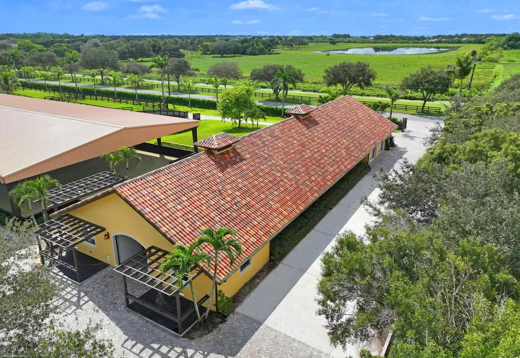 4985 Stables Way Wellington FL 33414