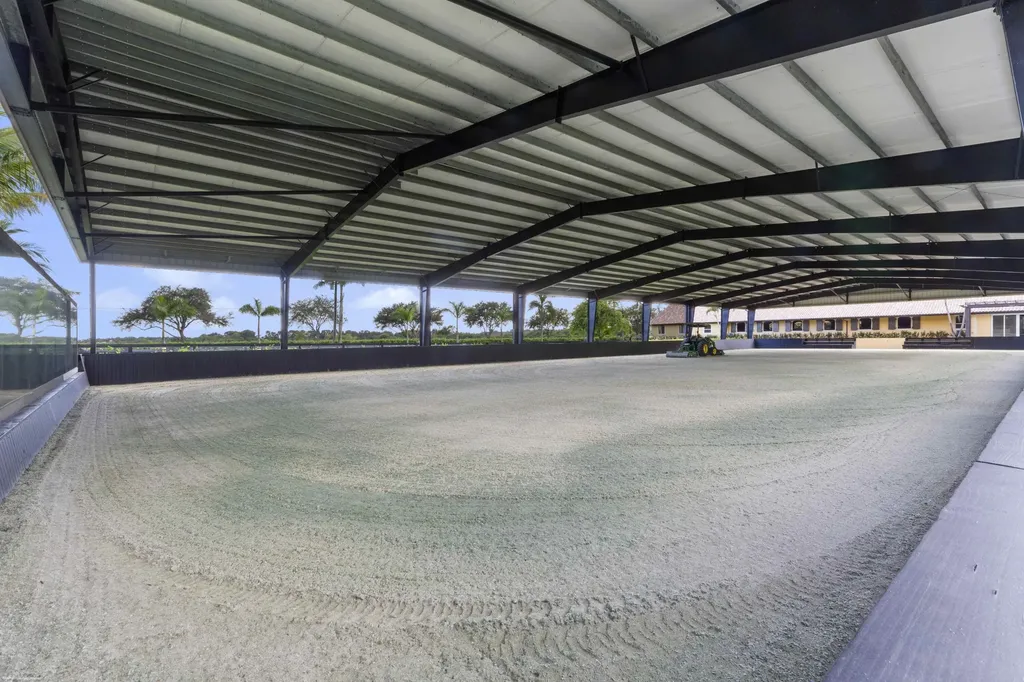 4985 Stables Way Wellington FL 33414