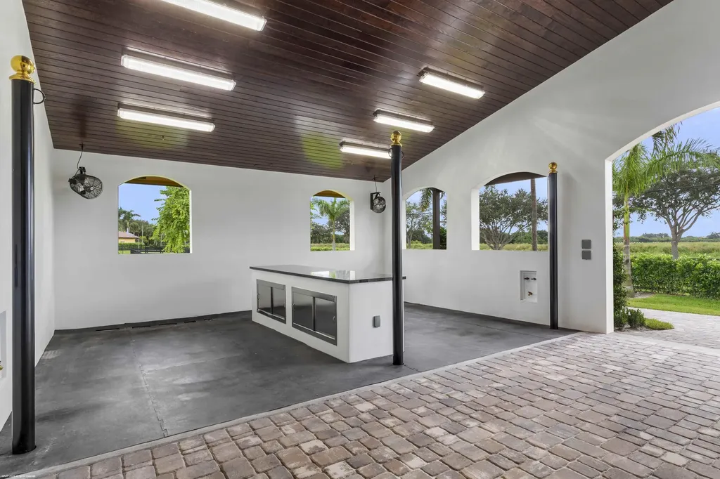4985 Stables Way Wellington FL 33414