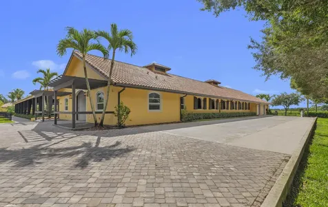 4985 Stables Way Wellington FL 33414
