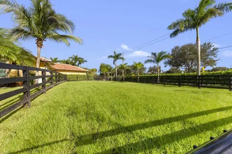 4985 Stables Way Wellington FL 33414