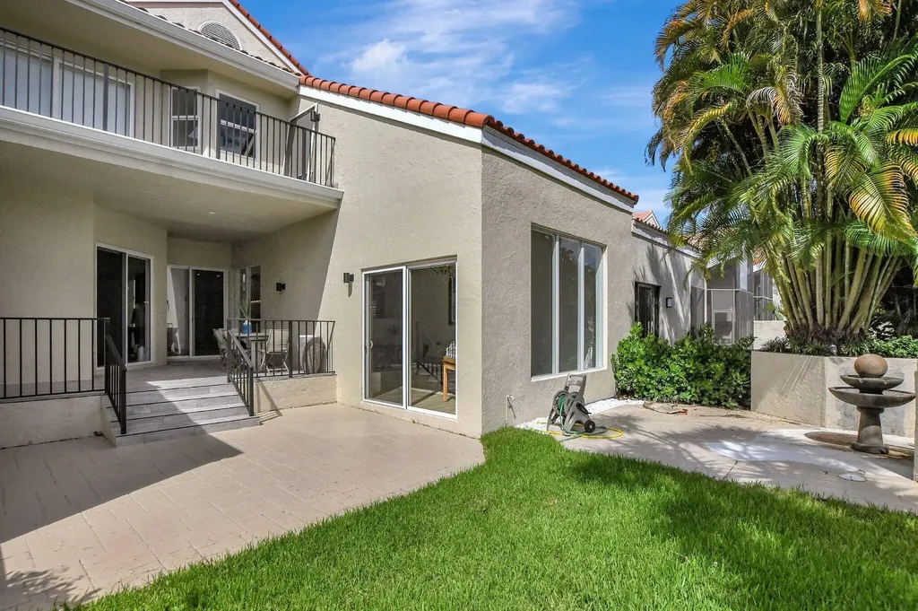 7477 Campo Florido Boca Raton FL 33433