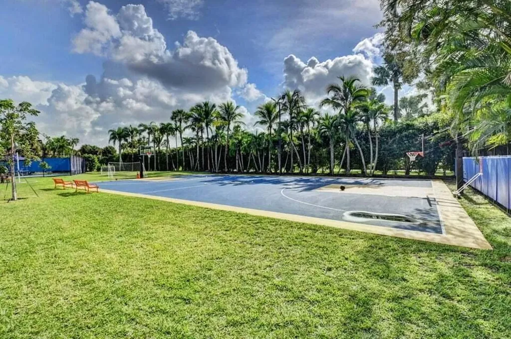7477 Campo Florido Boca Raton FL 33433
