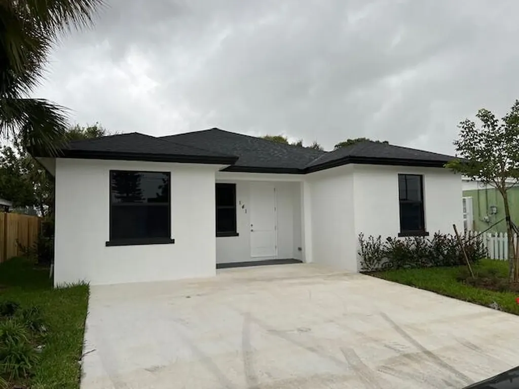 141 W 16th Street West Palm Beach FL 33404