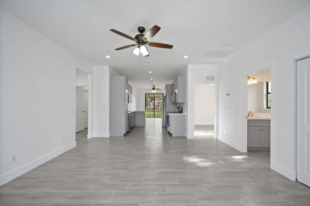 141 W 16th Street West Palm Beach FL 33404