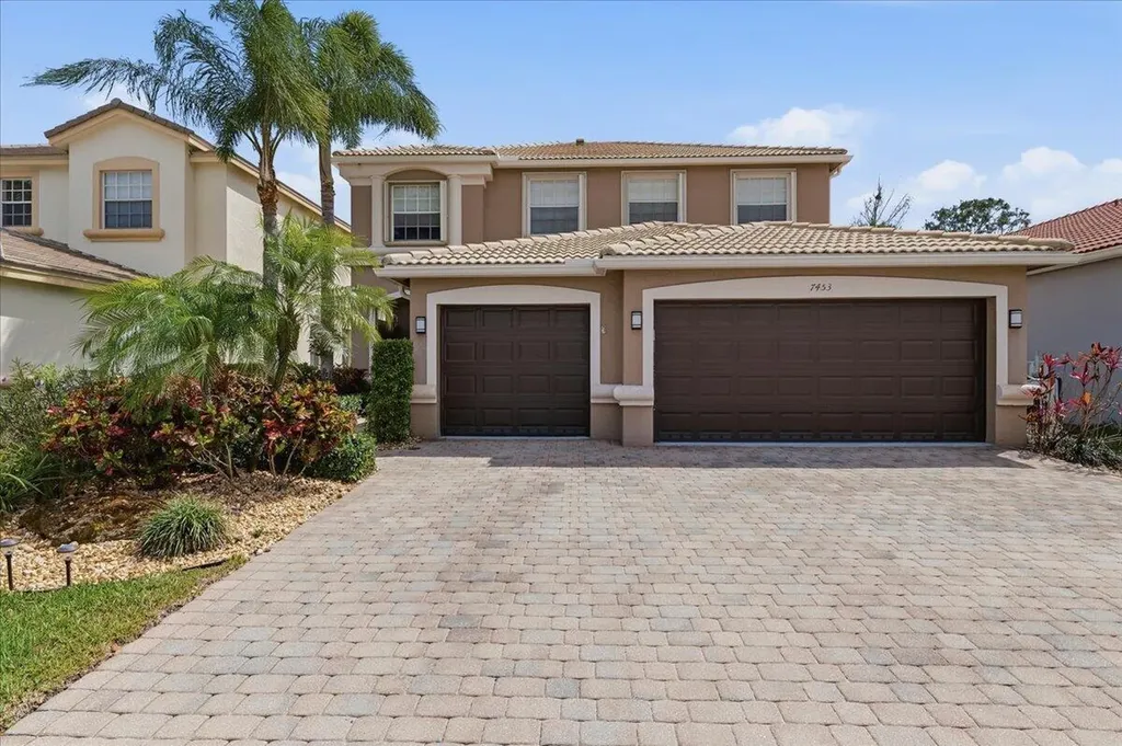 7453 Via Luria Lake Worth FL 33467
