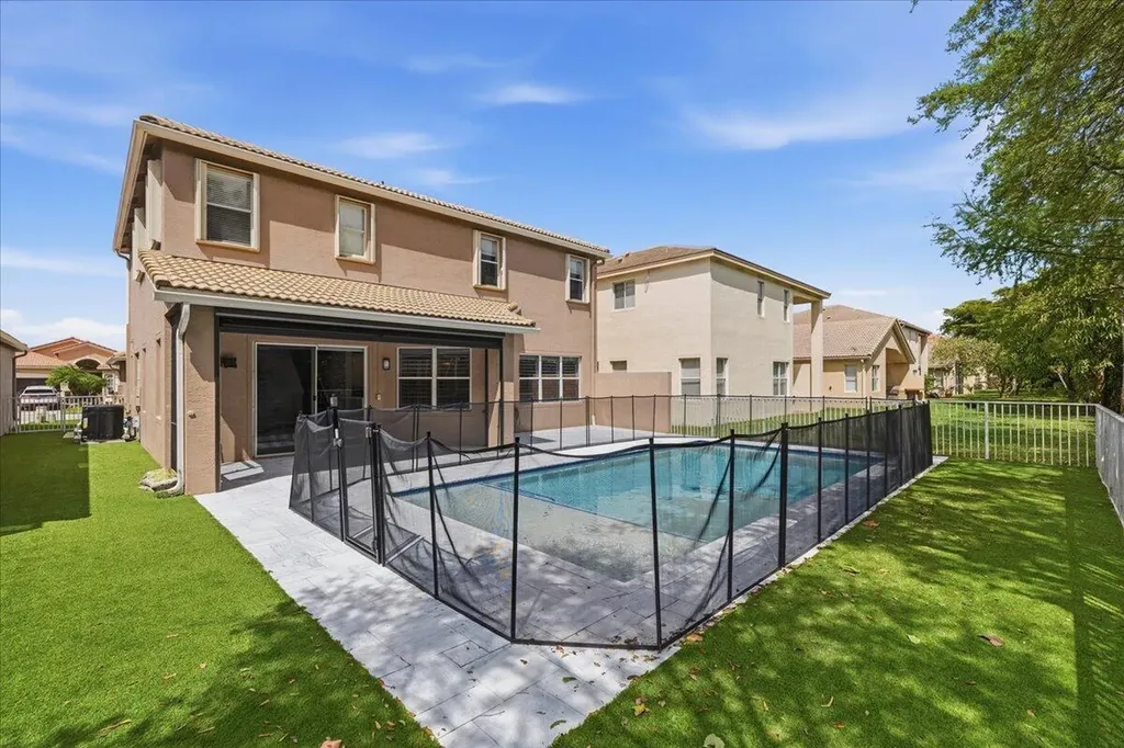 7453 Via Luria Lake Worth FL 33467