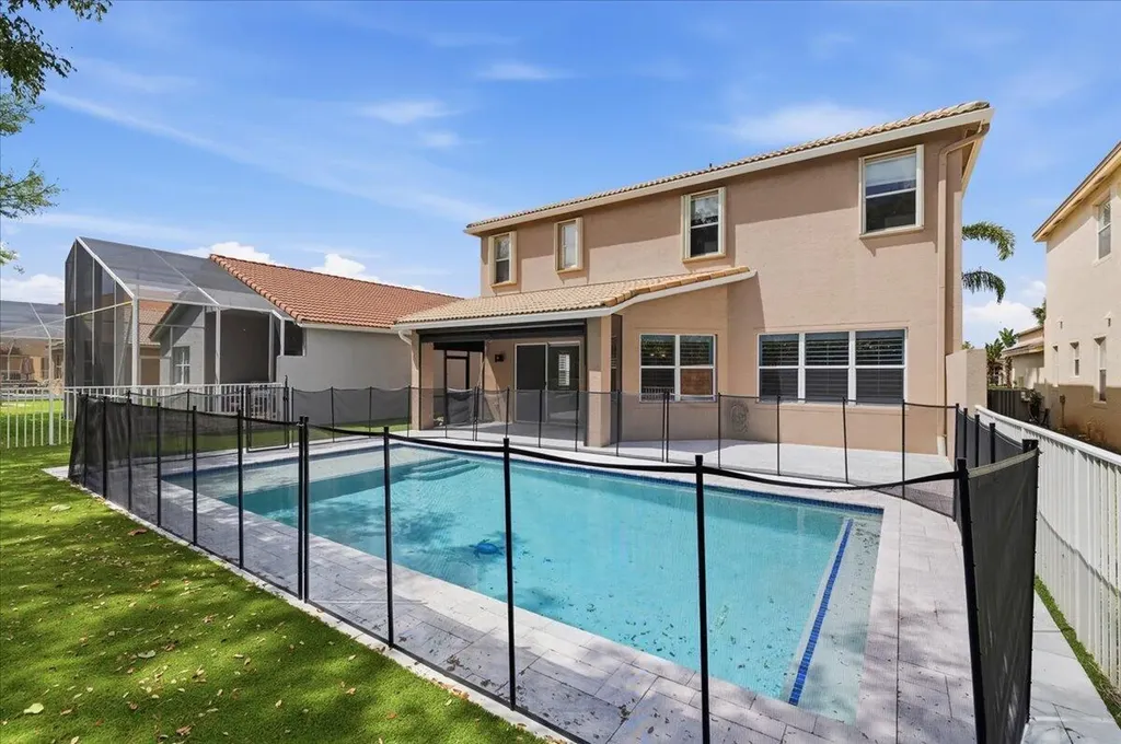 7453 Via Luria Lake Worth FL 33467
