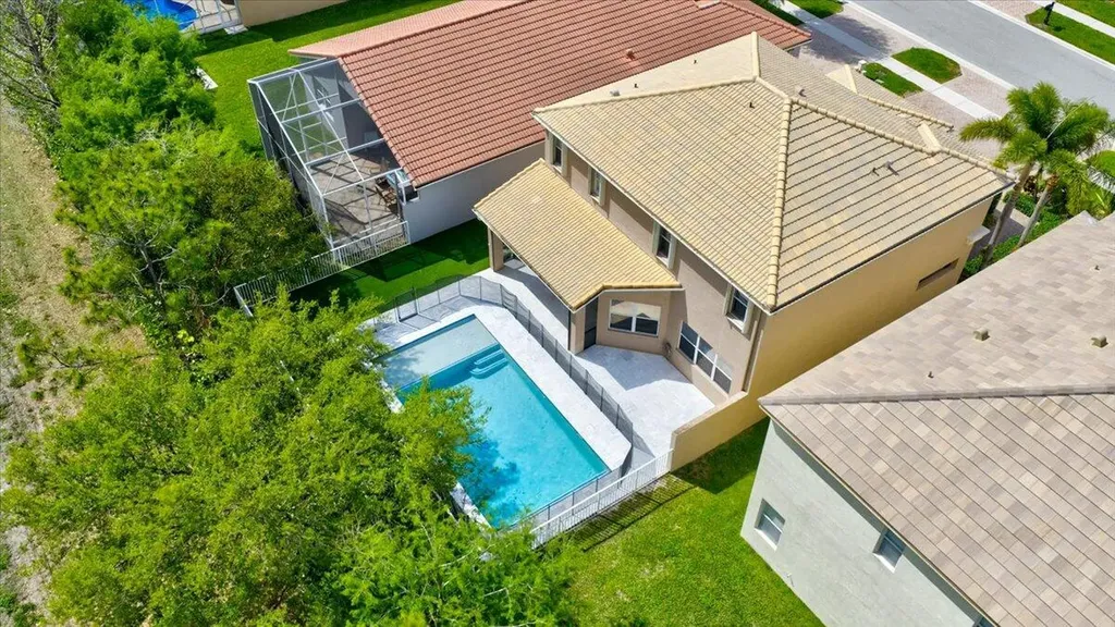 7453 Via Luria Lake Worth FL 33467