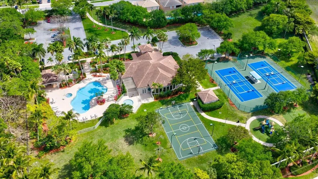 7453 Via Luria Lake Worth FL 33467