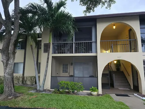 317 Pine Ridge Circle Greenacres FL 33463