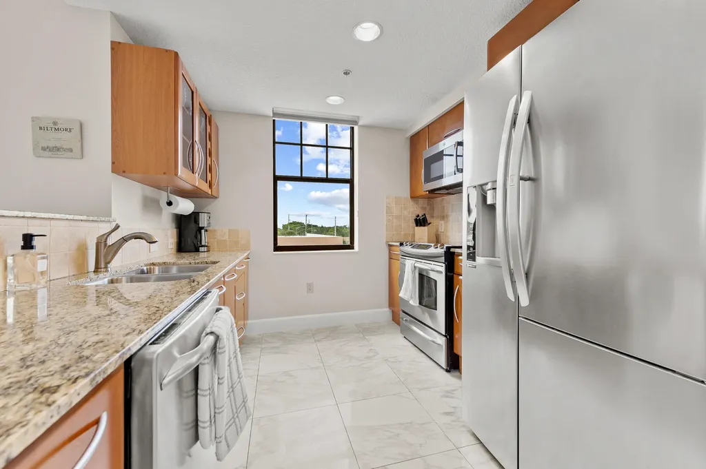 511 Lucerne Avenue Lake Worth Beach FL 33460