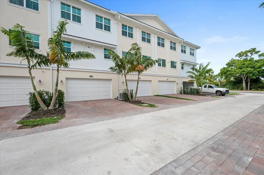 5273 Beckman Terrace Palm Beach Gardens FL 33418