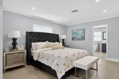 5136 NE 26th Avenue Fort Lauderdale FL 33308