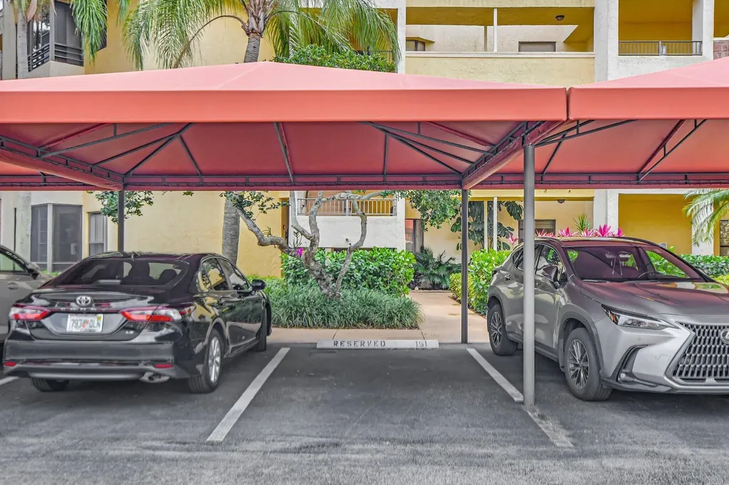 7520 La Paz Boulevard Boca Raton FL 33433