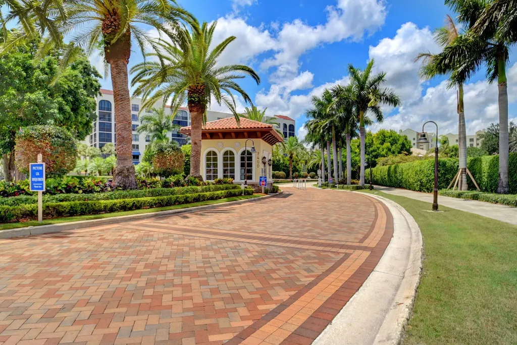 7520 La Paz Boulevard Boca Raton FL 33433