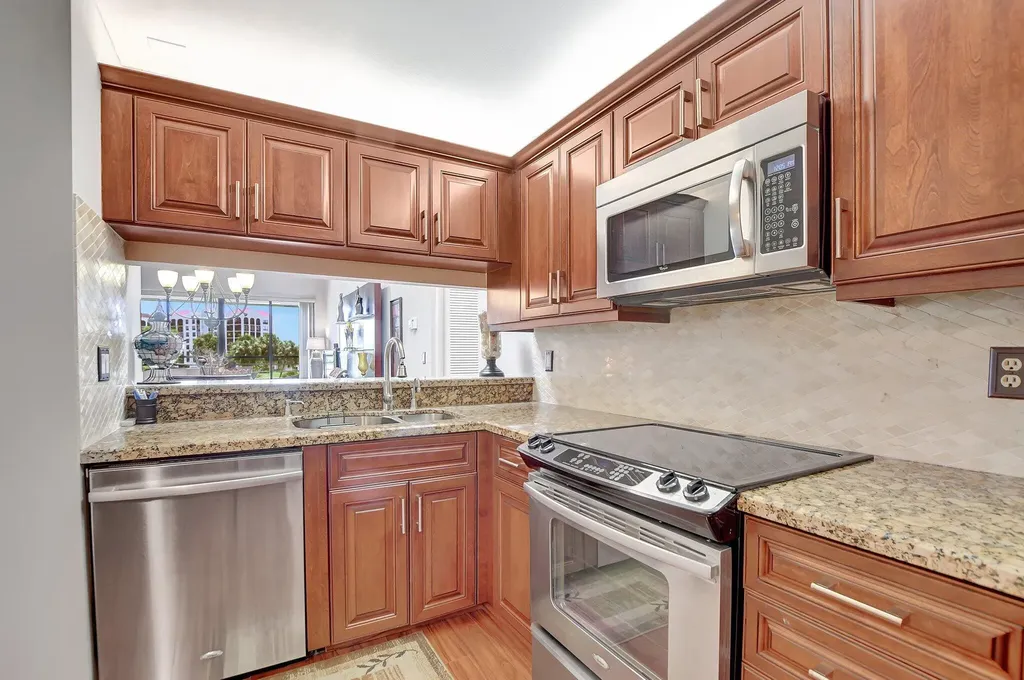 7520 La Paz Boulevard Boca Raton FL 33433
