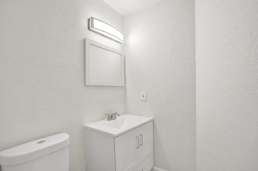 229 NE 26th Court Pompano Beach FL 33064