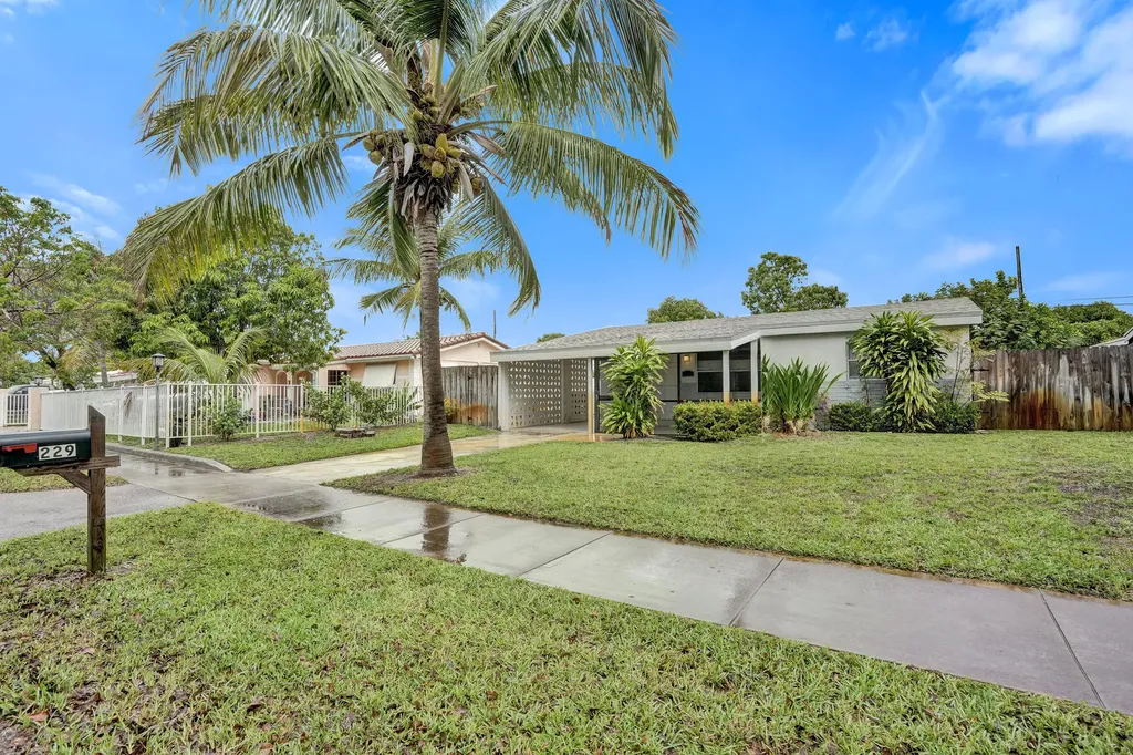 229 NE 26th Court Pompano Beach FL 33064