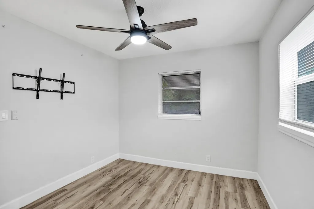 229 NE 26th Court Pompano Beach FL 33064