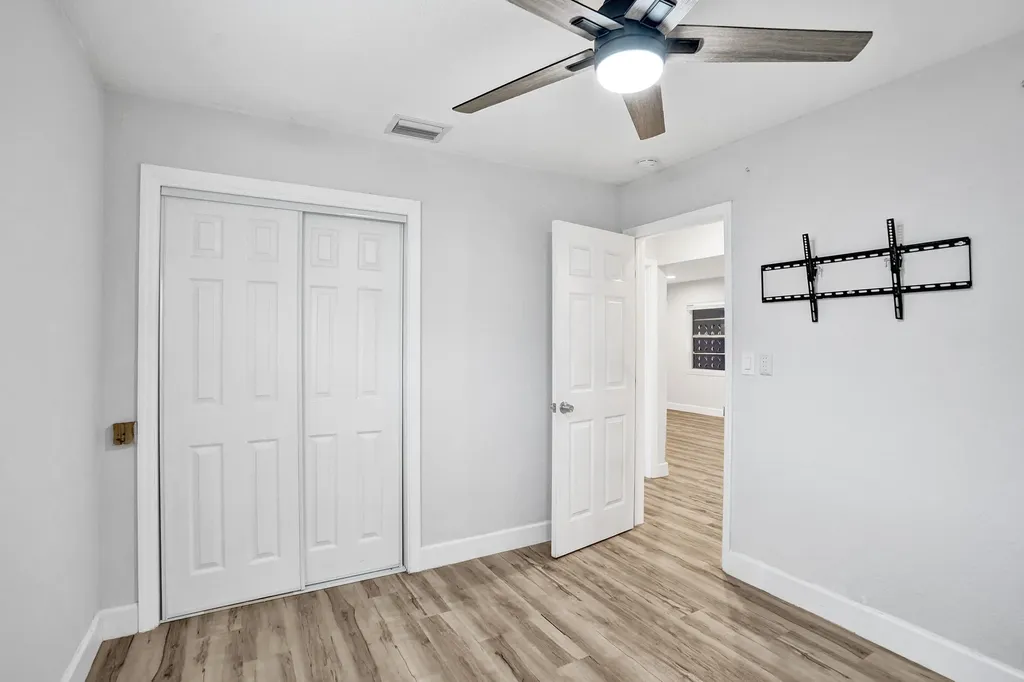 229 NE 26th Court Pompano Beach FL 33064