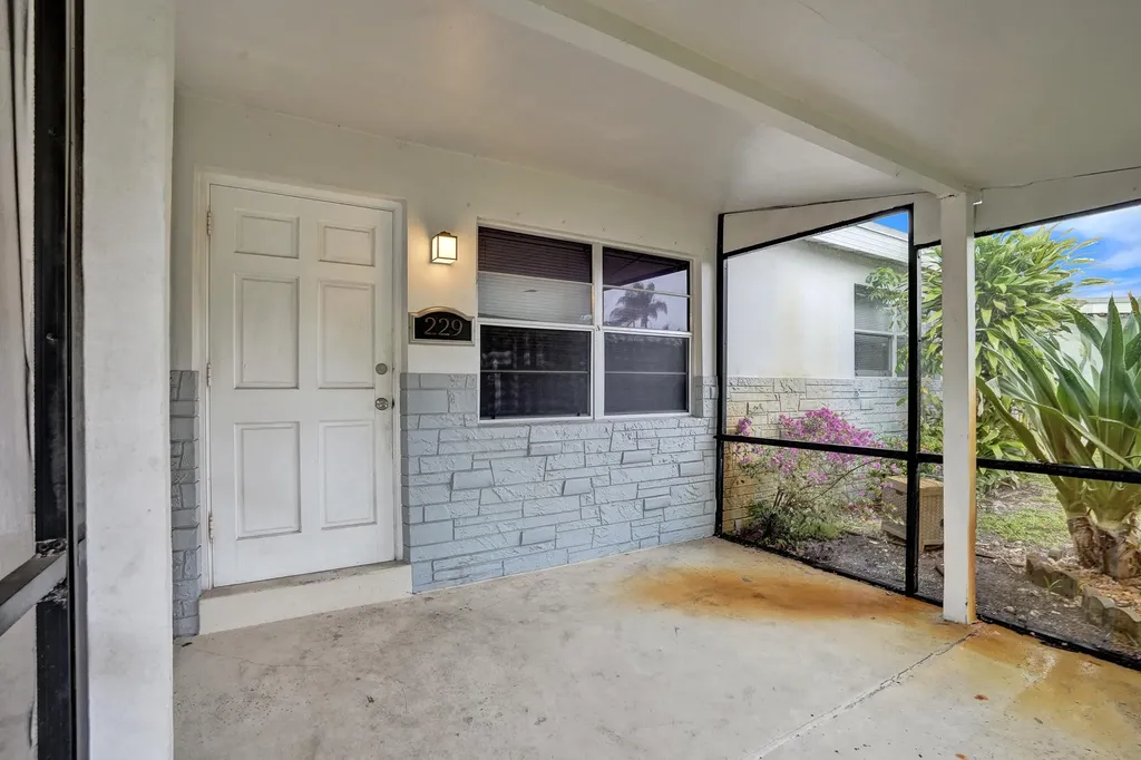 229 NE 26th Court Pompano Beach FL 33064