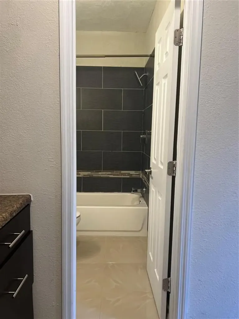 2721 N 72nd Terrace Hollywood FL 33024