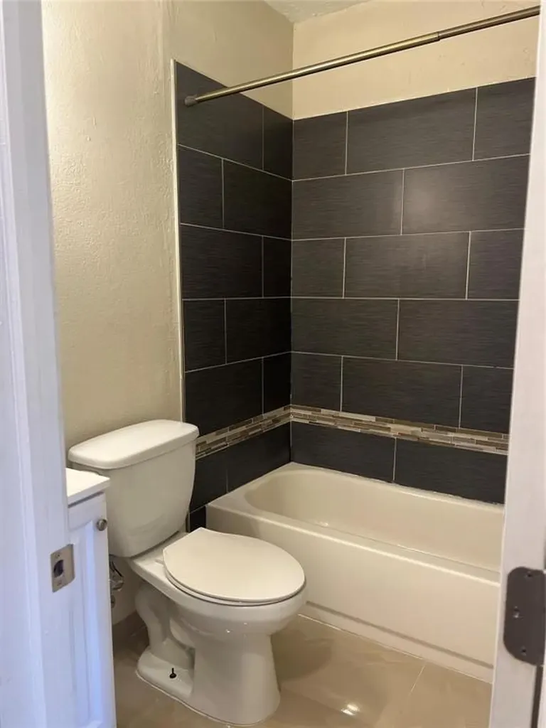 2721 N 72nd Terrace Hollywood FL 33024