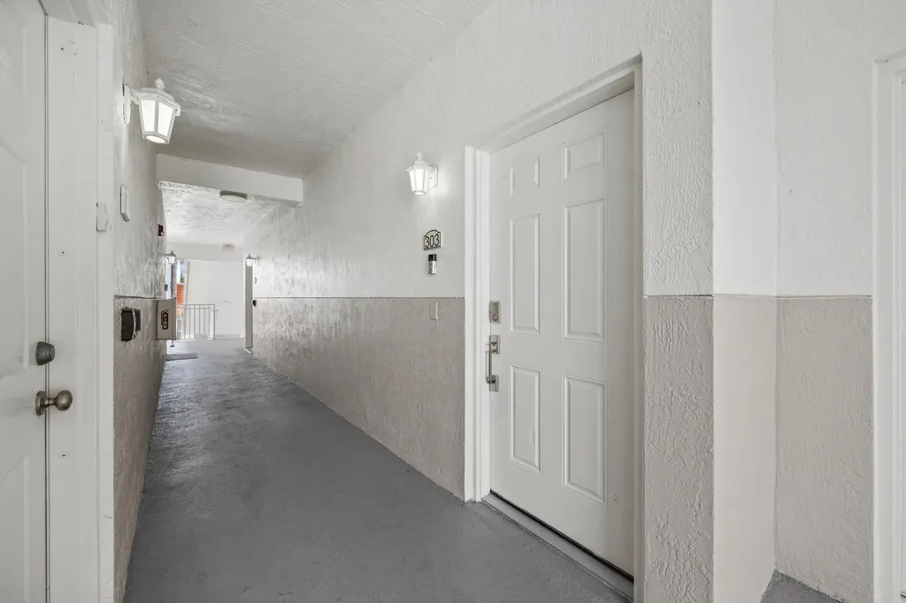 11023 Legacy Lane Palm Beach Gardens FL 33410