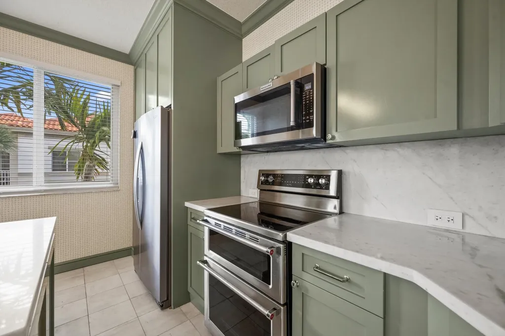 11023 Legacy Lane Palm Beach Gardens FL 33410