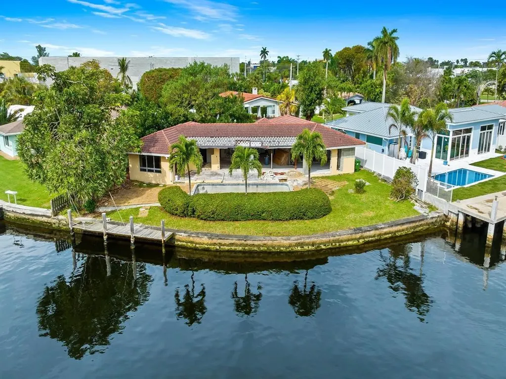 2212 NE 17th Place Fort Lauderdale FL 33305