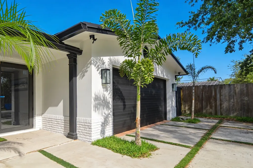 5121 NE 17th Terrace Fort Lauderdale FL 33334