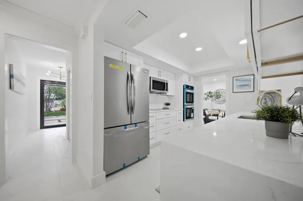 5121 NE 17th Terrace Fort Lauderdale FL 33334