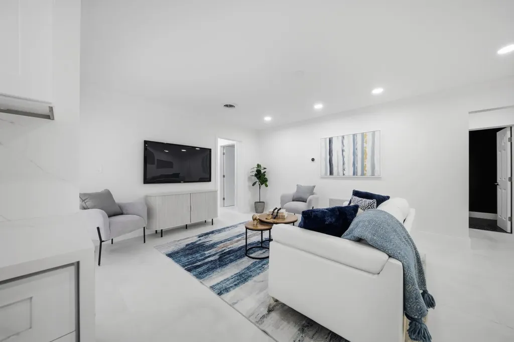 5121 NE 17th Terrace Fort Lauderdale FL 33334