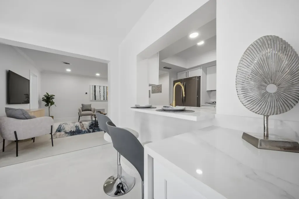 5121 NE 17th Terrace Fort Lauderdale FL 33334
