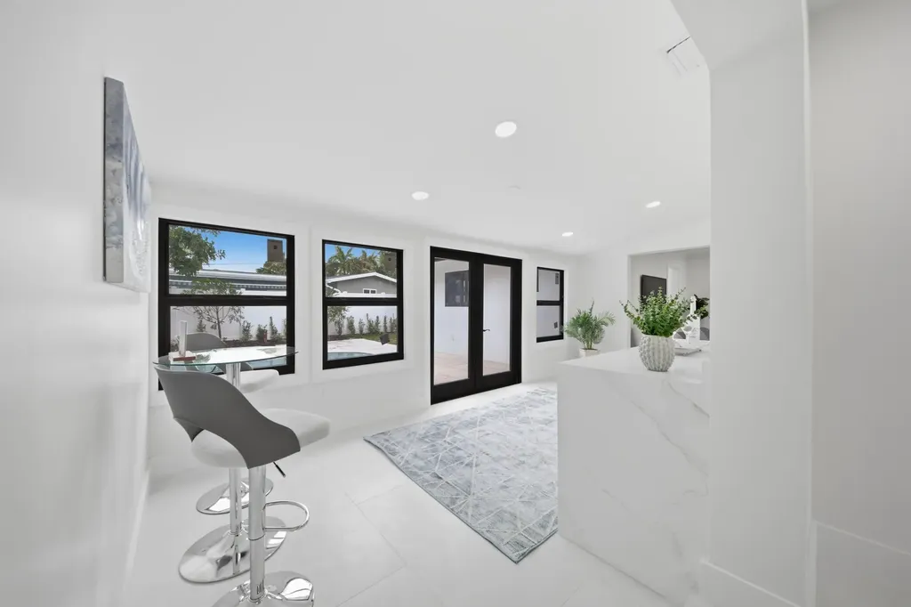 5121 NE 17th Terrace Fort Lauderdale FL 33334