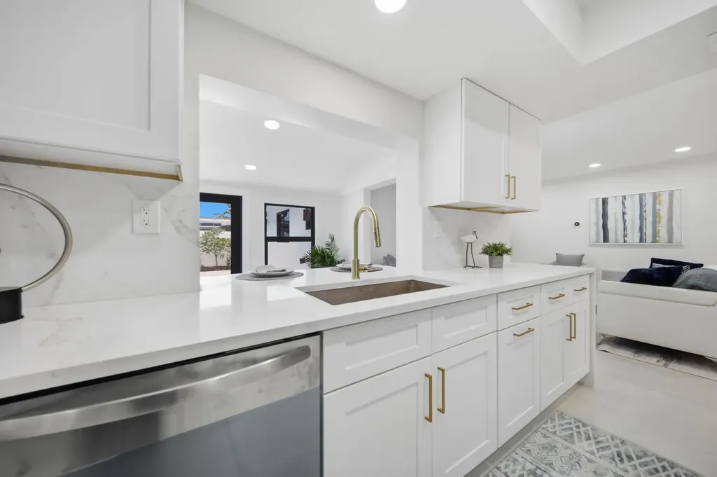 5121 NE 17th Terrace Fort Lauderdale FL 33334