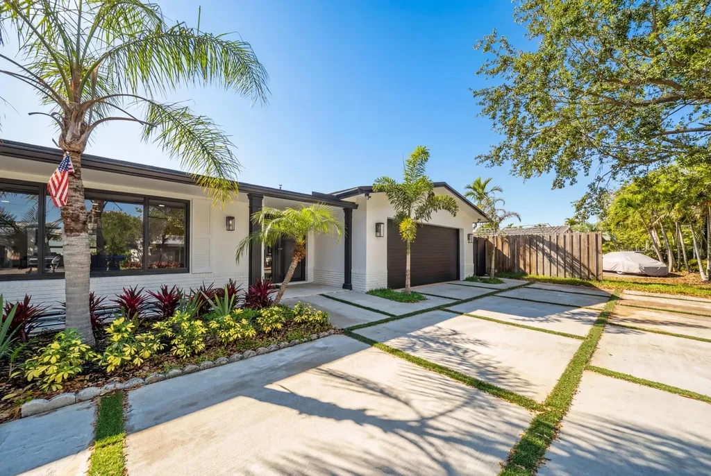 5121 NE 17th Terrace Fort Lauderdale FL 33334